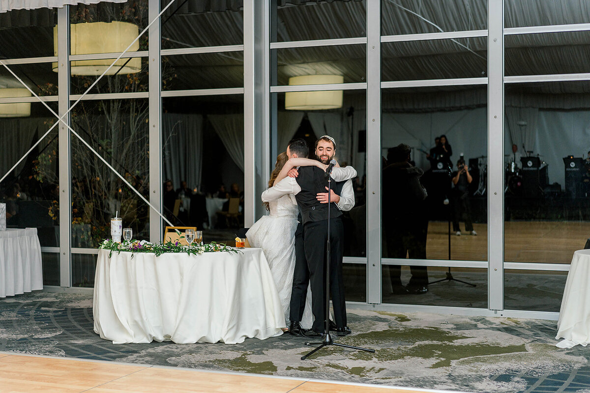 Eliana-Melmed-Photography-Chicago-LosAngeles-Jewish-WeddingPhotography-DInnerSpeeches-00053