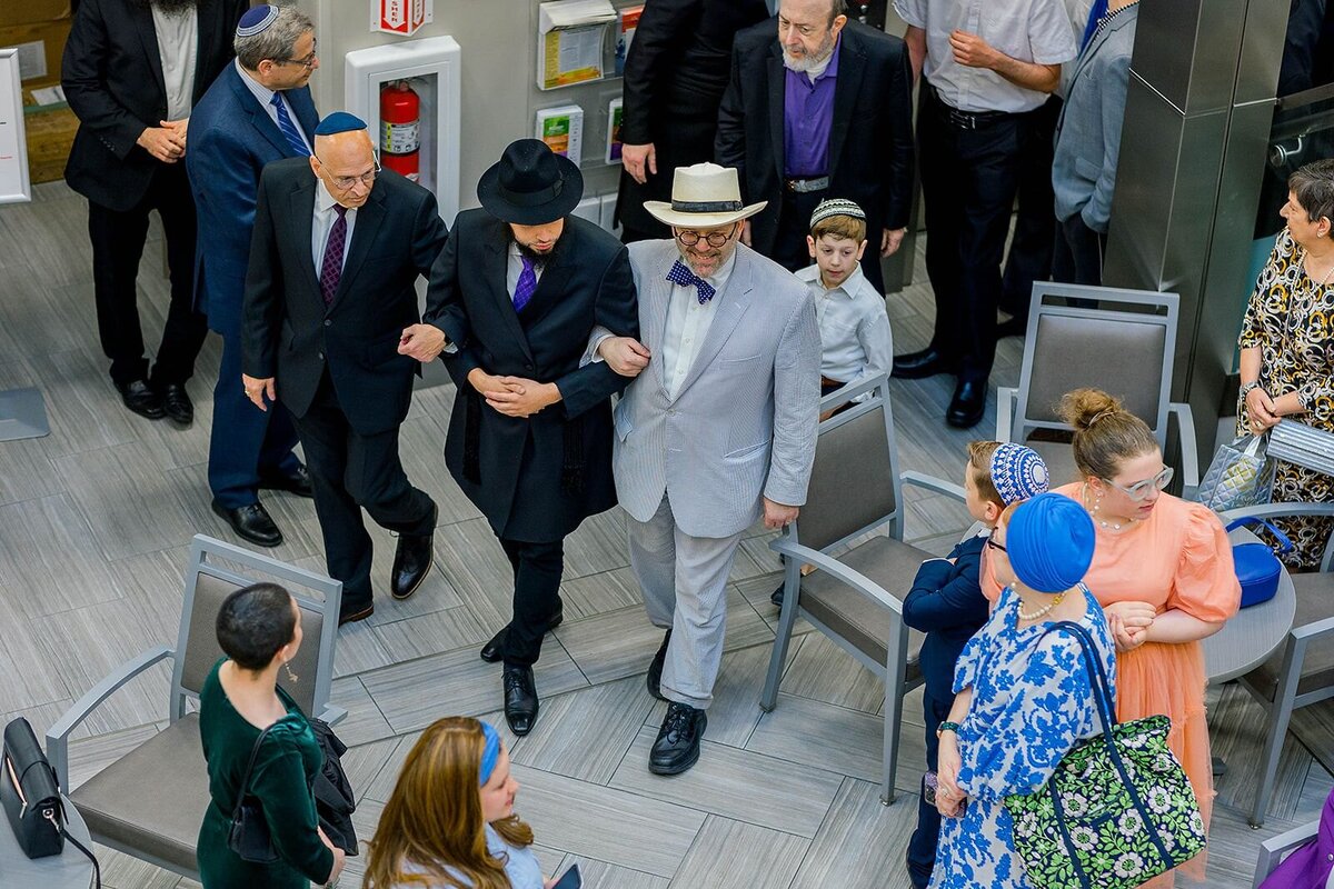Eliana-Melmed-Photography-Chicago-LosAngeles-Jewish-WeddingPhotographer-CarmiKalman-Bedeken-00102