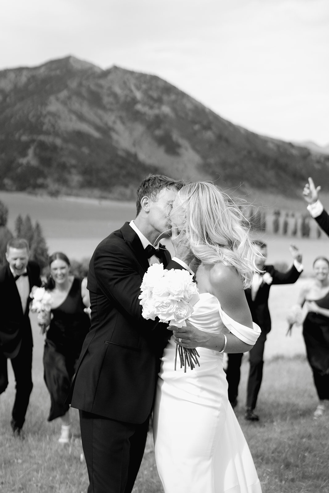 Melissa Clark Photography - Queenstown Wedding Photographer - Brenna & Taylor - Lookoutlodge Wedding-465