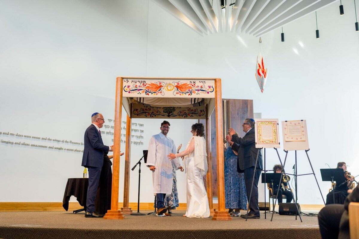 Eliana-Melmed-Photography-Chicago-LosAngeles-Jewish-WeddingPhotography-ShulaNoah-Chuppah-00232