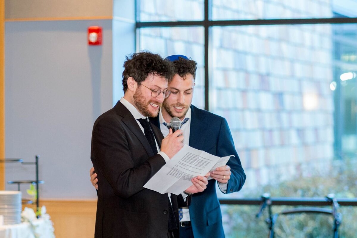 processed_ElianaMelmedPhotography_JewishWeddingPhotographer_ShulaNoah_Dancing-199