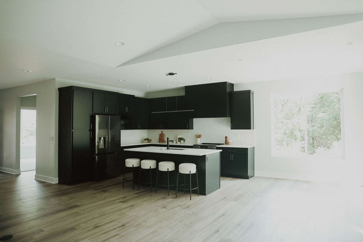 6907-Kitchen-Panora-Central-Iowa-Custom-Home-JRL-Builders-E23A9377