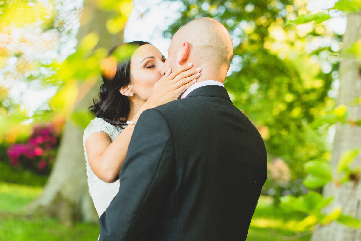 rudding park wedding photographer kiss