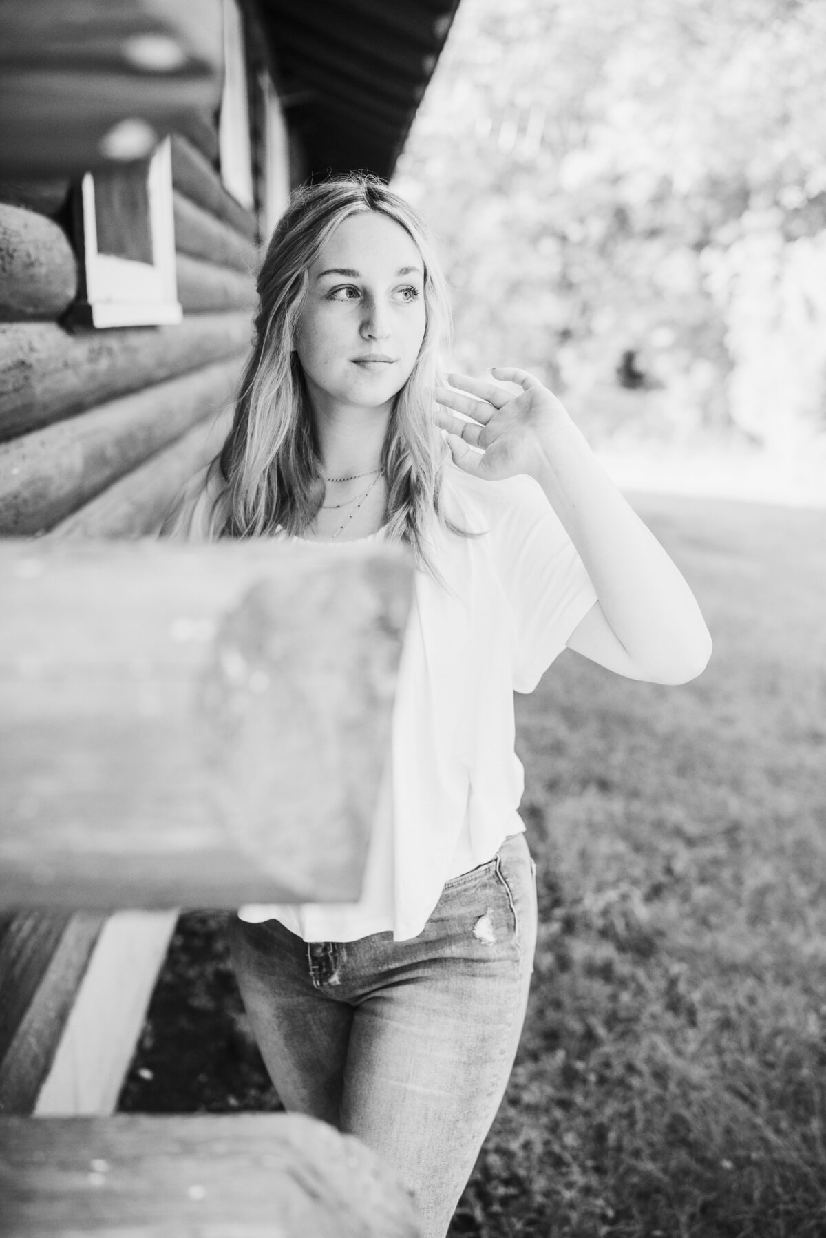 Feel the whispers of the wind in senior portraits set against expansive open fields. Shannon Kathleen Photography captures the free-spirited essence of your senior year. Book now.