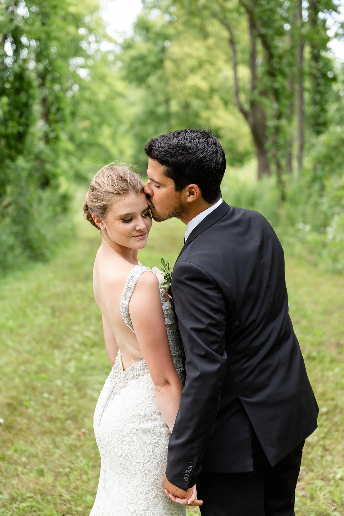 Southwestern Ontario Summer Farm Wedding | Dylan and Sandra Photography 194