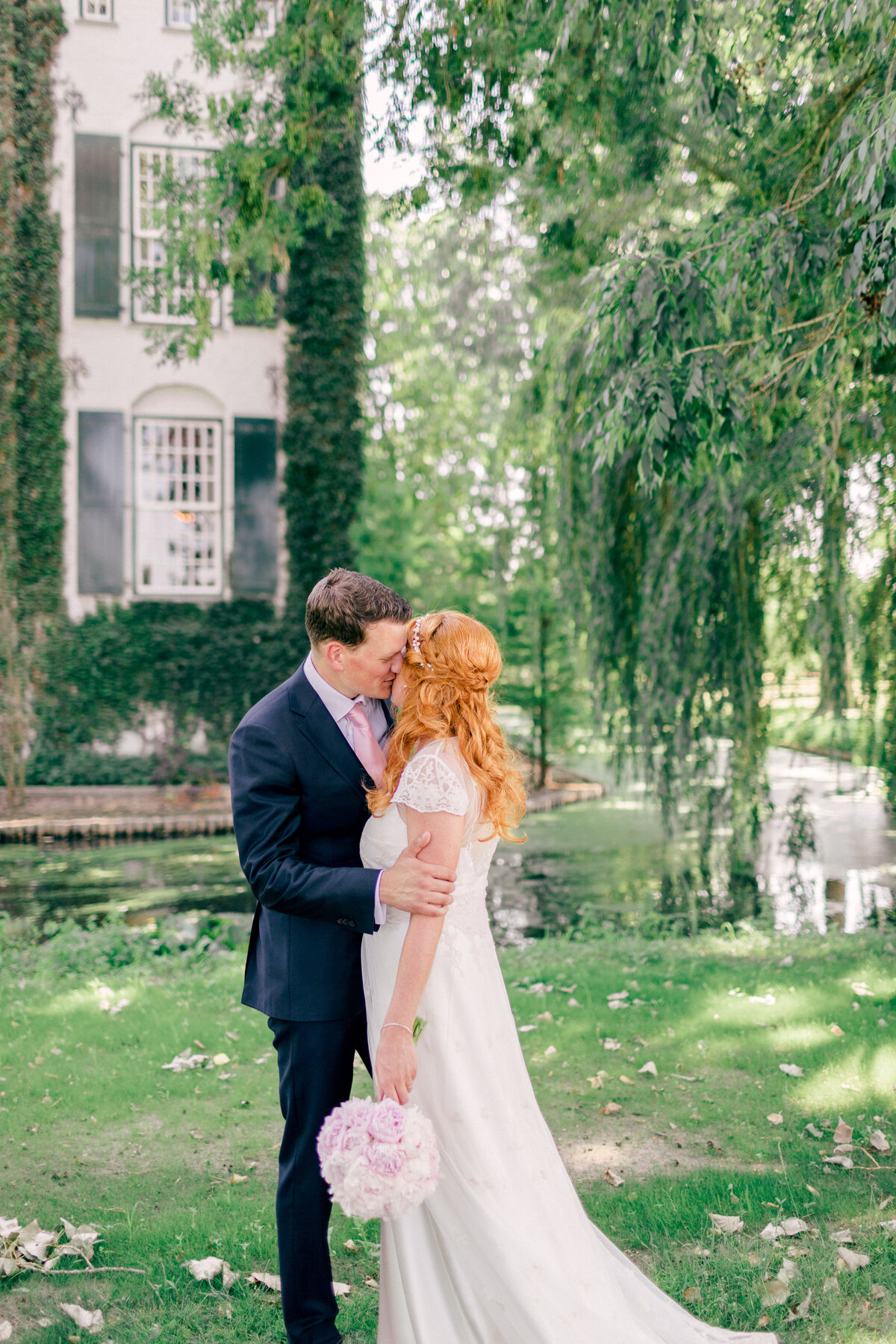 Ymke & Robbin - Laura de Roeck Photography 00297 Kasteel Groot Buggenum Luxe Bruiloft 