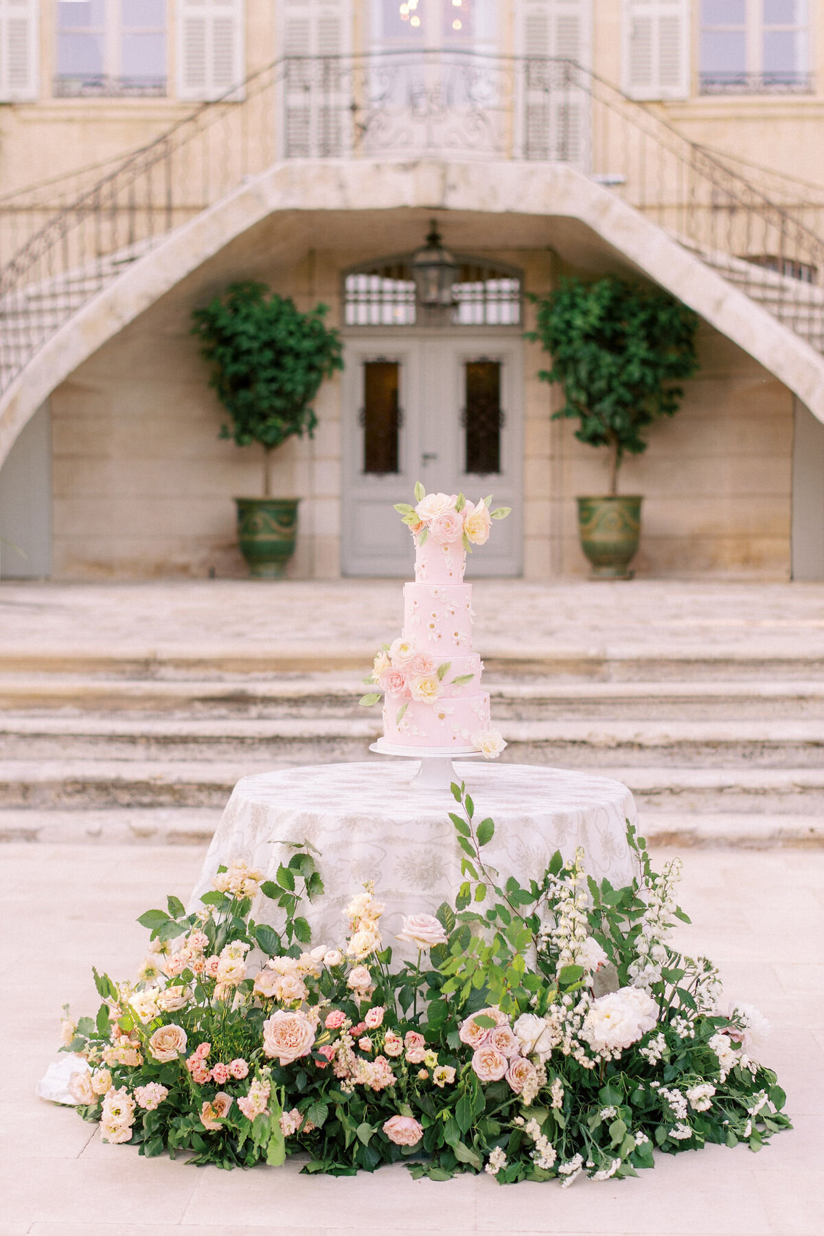 Jennifer Fox Weddings English speaking wedding planning & design agency in France crafting refined and bespoke weddings and celebrations Provence, Paris and destination MailysFortunePhotography_Jordan&Brian_19preview