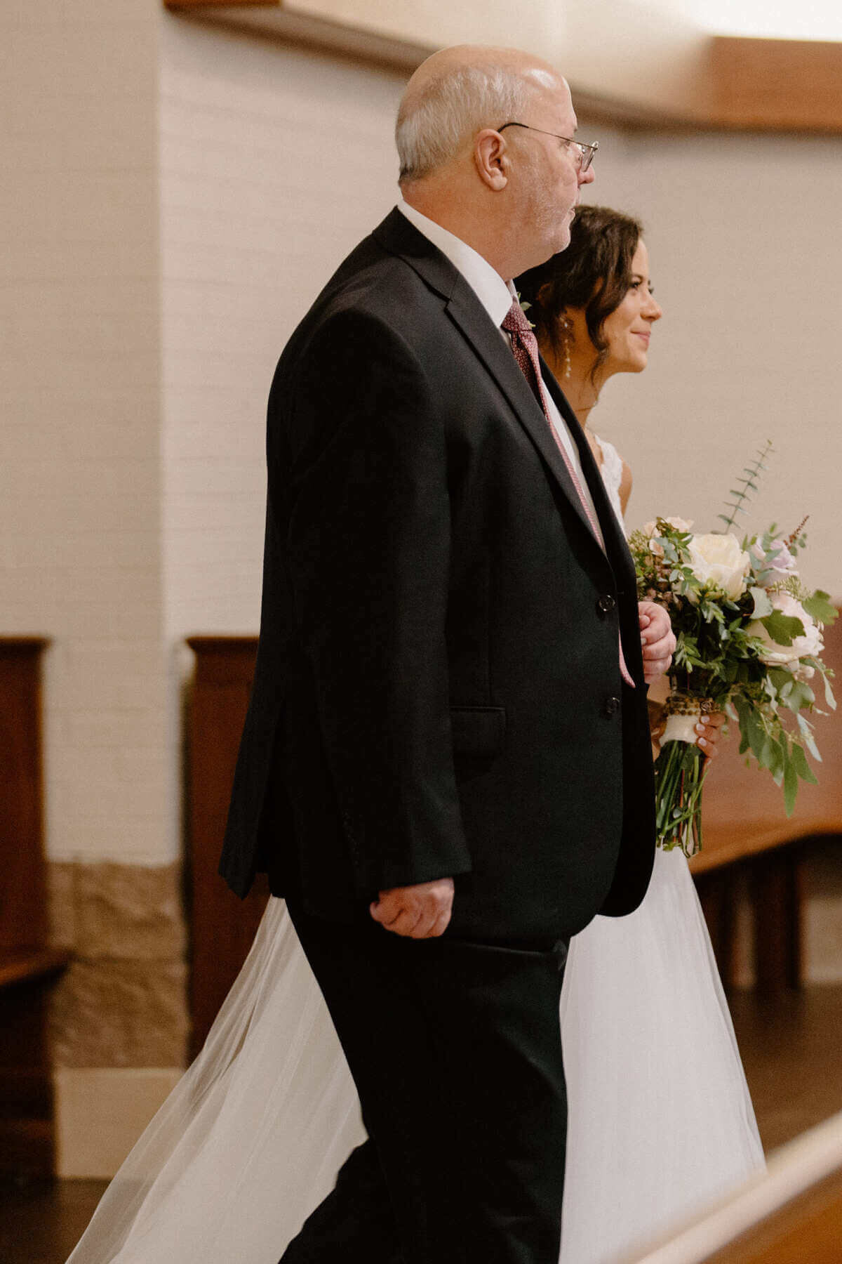8-kara-loryn-photography-bride-and-father-walking-down-the-aisle