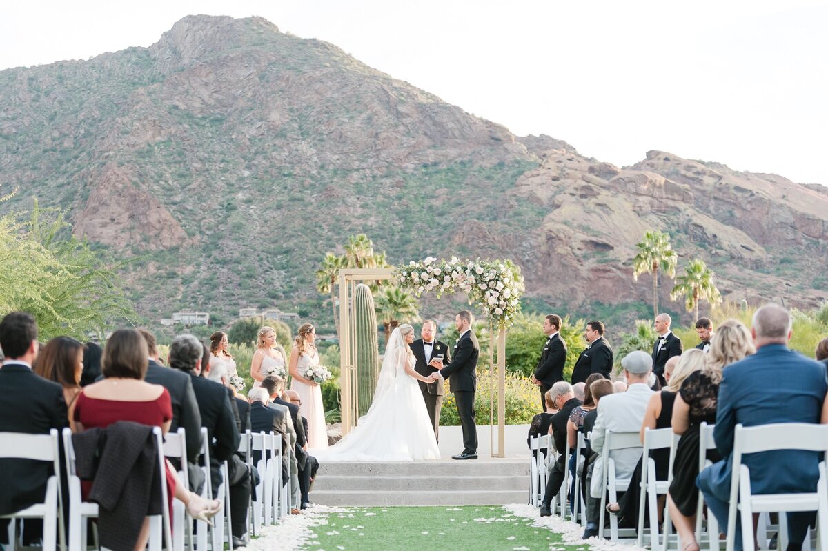 Mountain Shadows ceremony by Scottsdale Wedding photographers