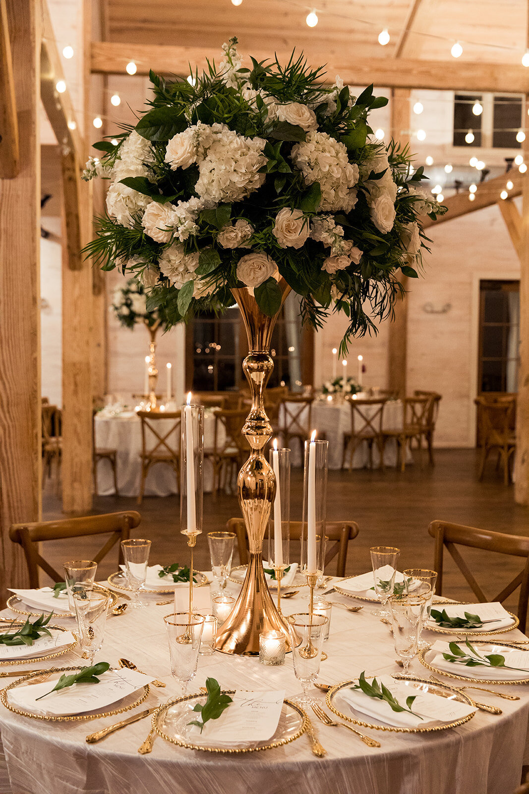 exceptional-centerpieces-with-white-flowers