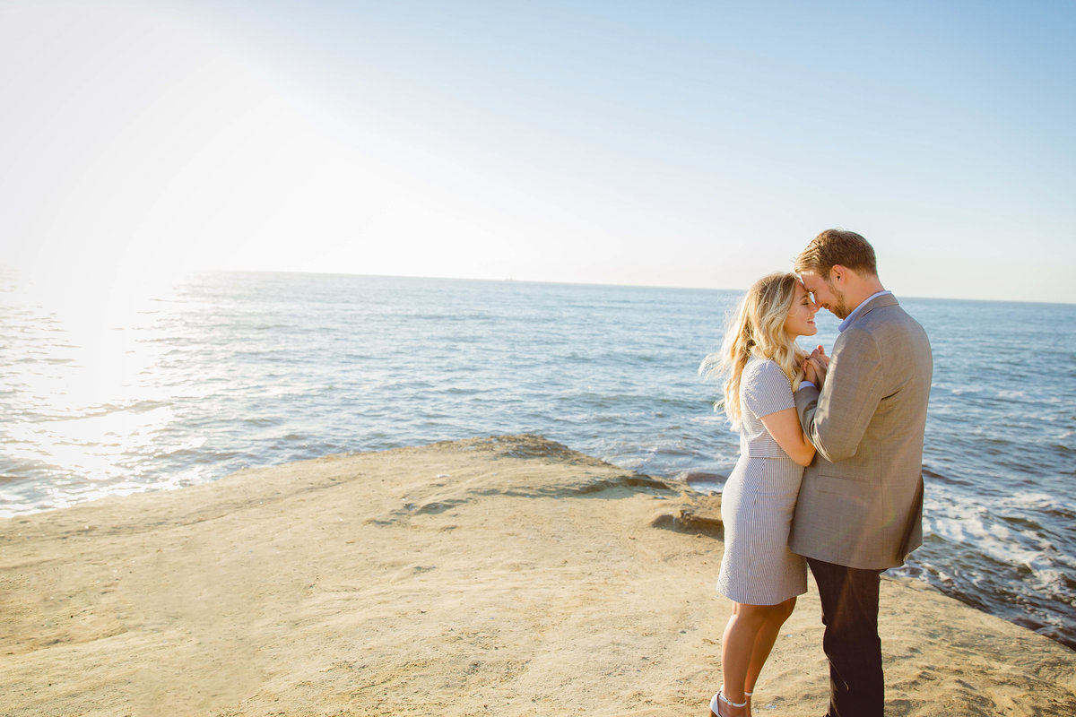 babsie-ly-photography-surprise-proposal-photographer-san-diego-california-sunset-cliffs-epic-scenery-005