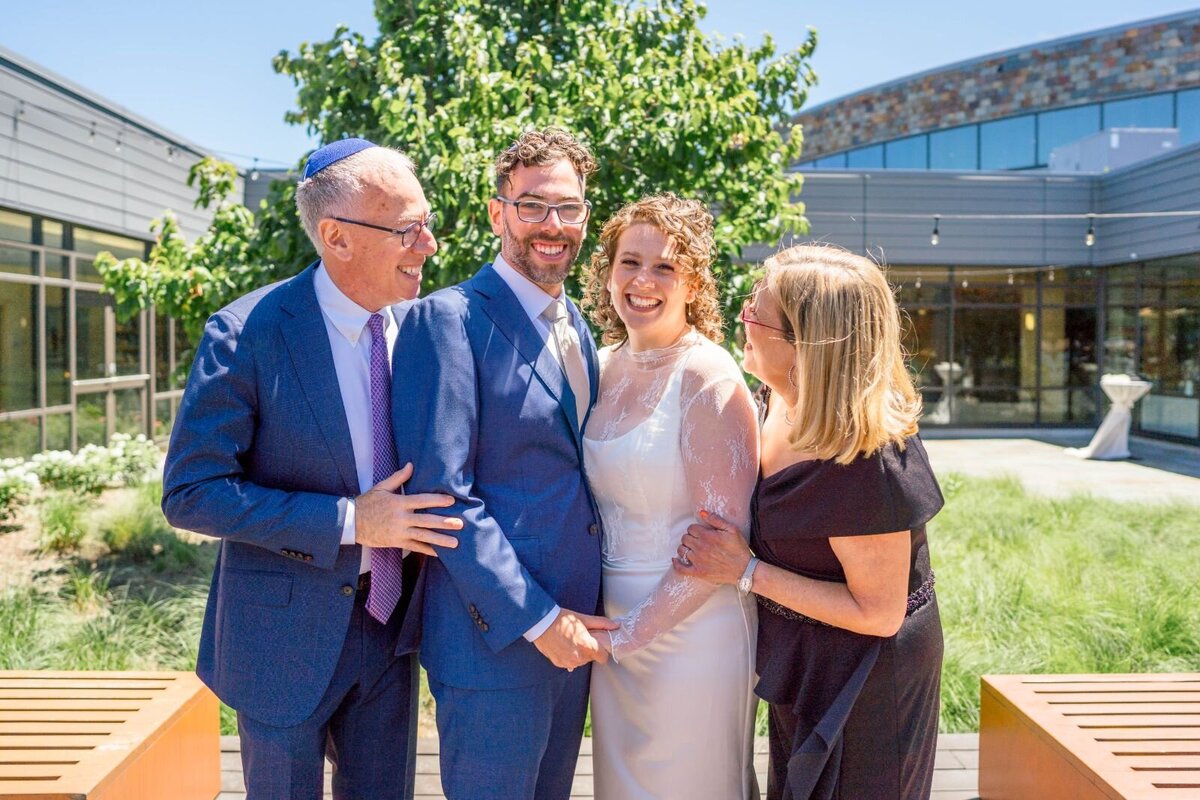 Eliana-Melmed-Photography-Chicago-LosAngeles-Jewish-WeddingPhotography-ShulaNoah-FamilyFormals-00075