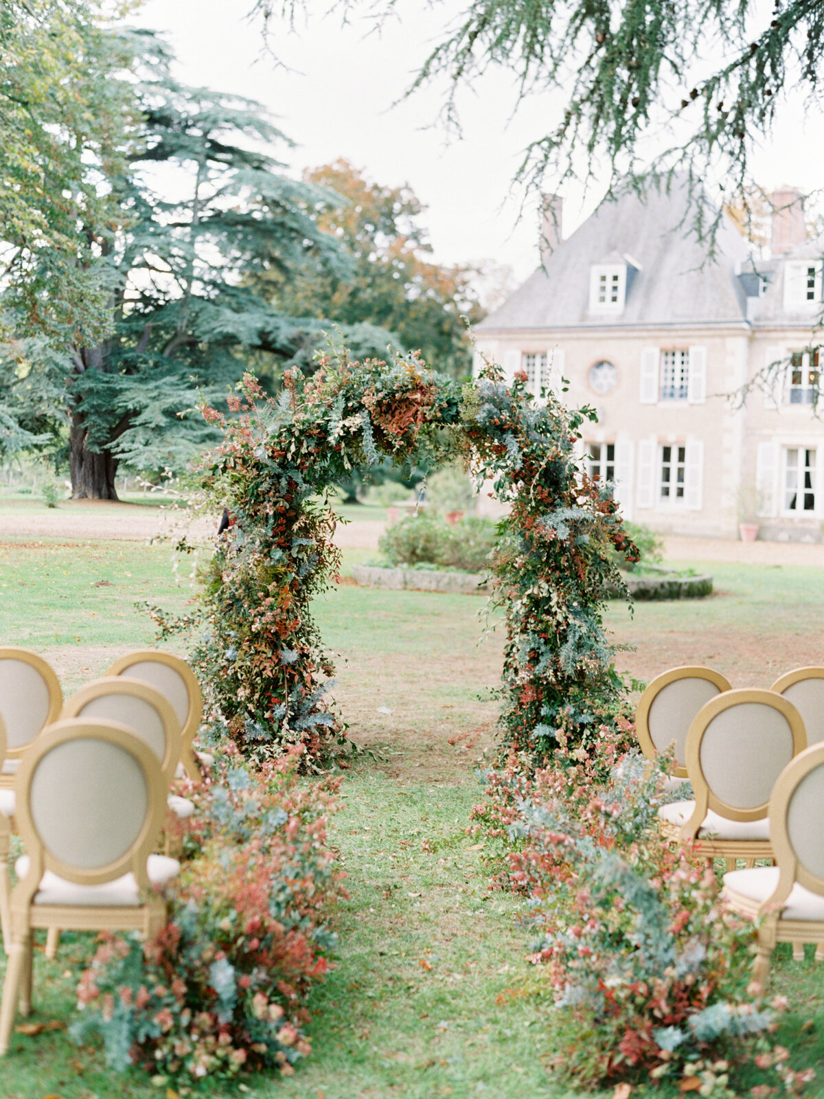chateau-bouthonvilliers-wedding-paris-wedding-photographer-mackenzie-reiter-photography-4