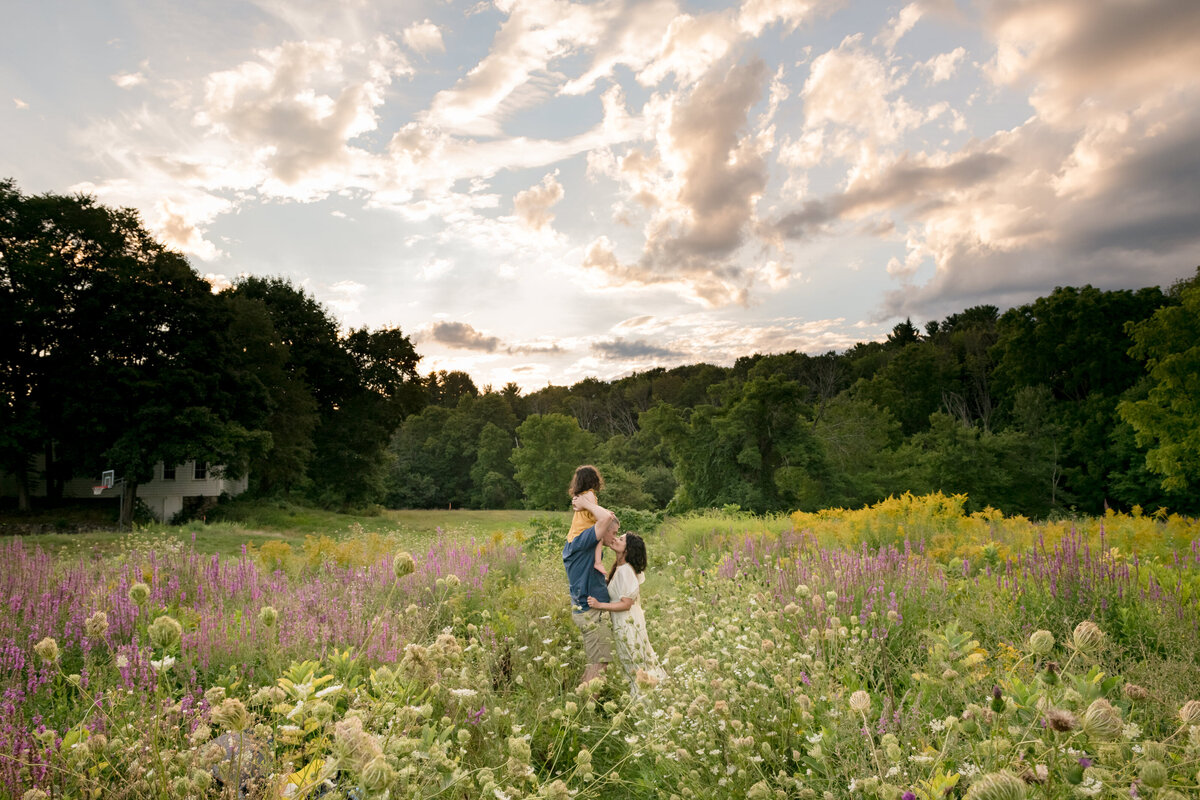 Boston-family-photographer-bella-wang-photography-Lifestyle-session-outdoor-wildflower-87