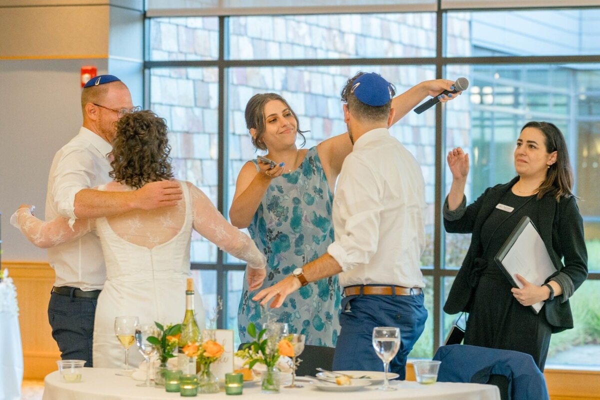 processed_ElianaMelmedPhotography_JewishWeddingPhotographer_ShulaNoah_Dancing-194