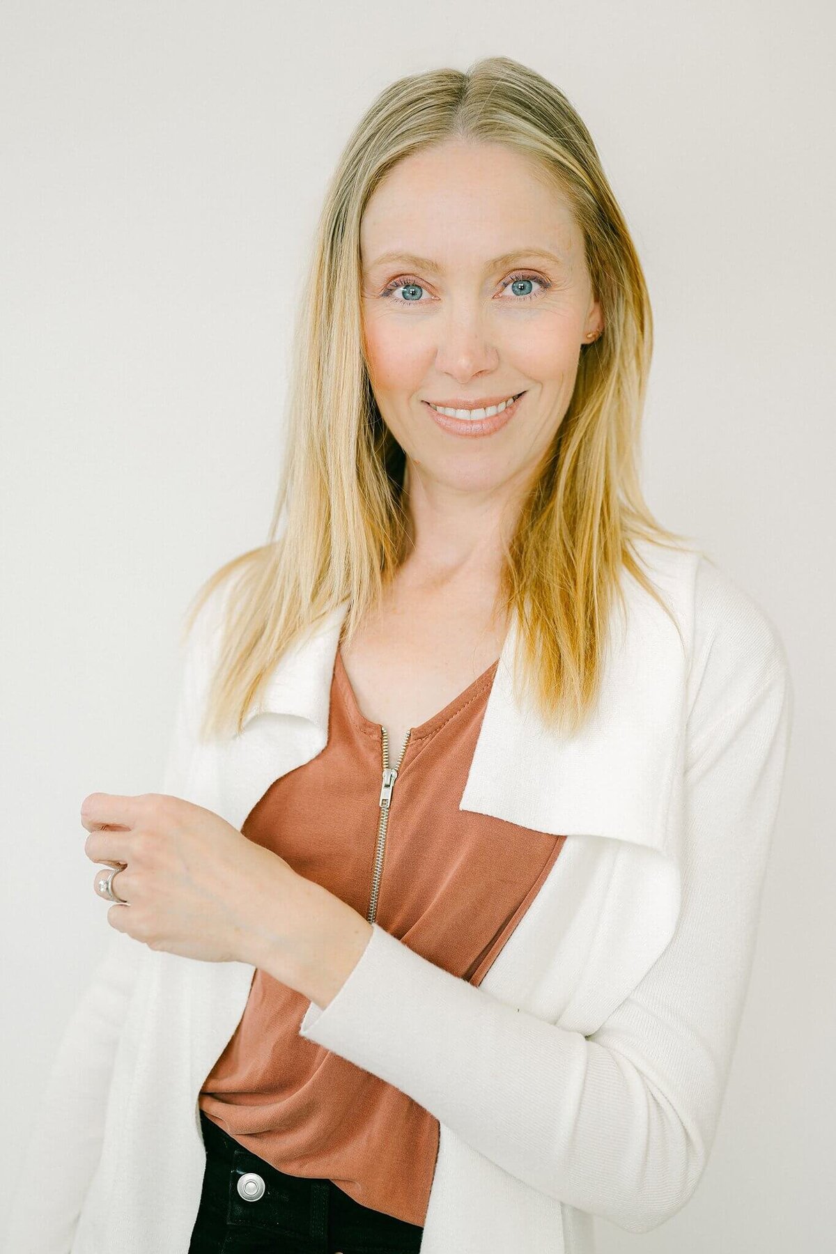 annie x artists headshots_8
