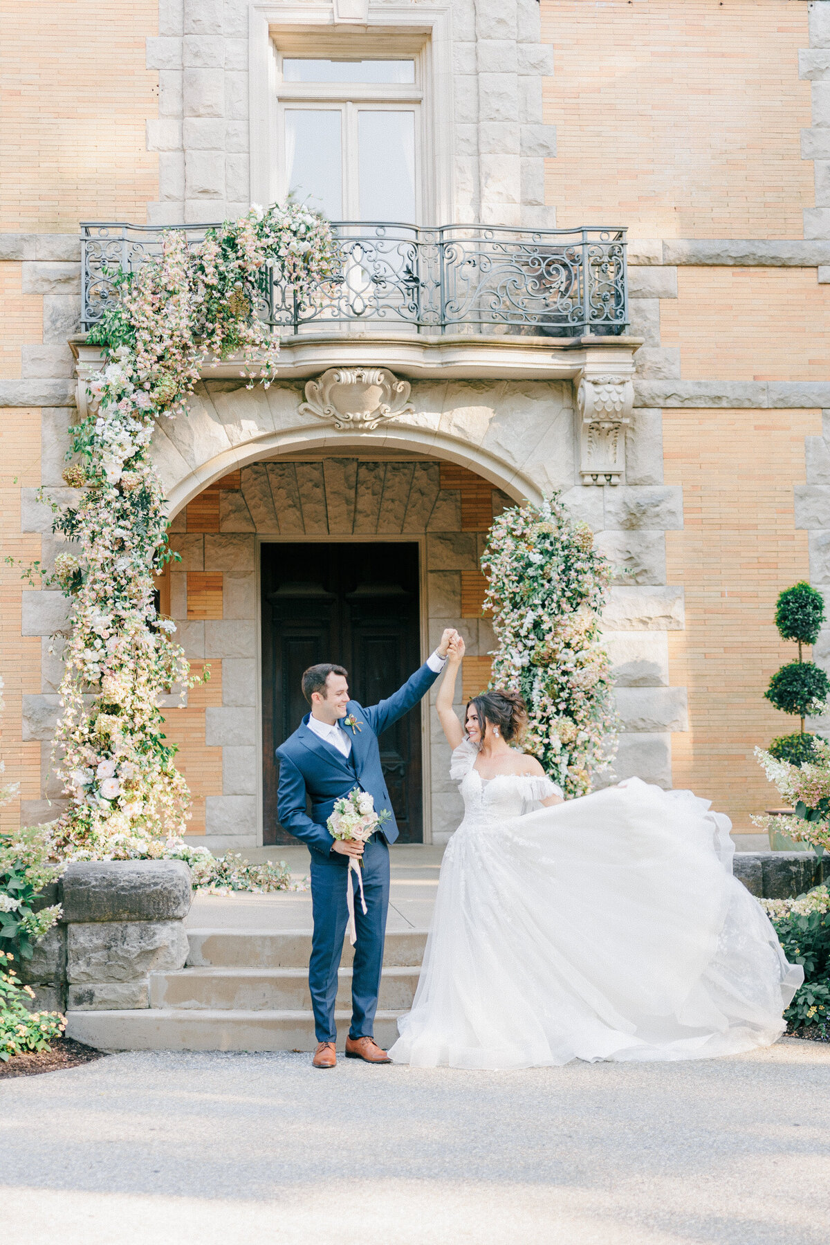 Lexi Benjamin Photography_Al Fresco Estate Wedding at Cairnwood-35