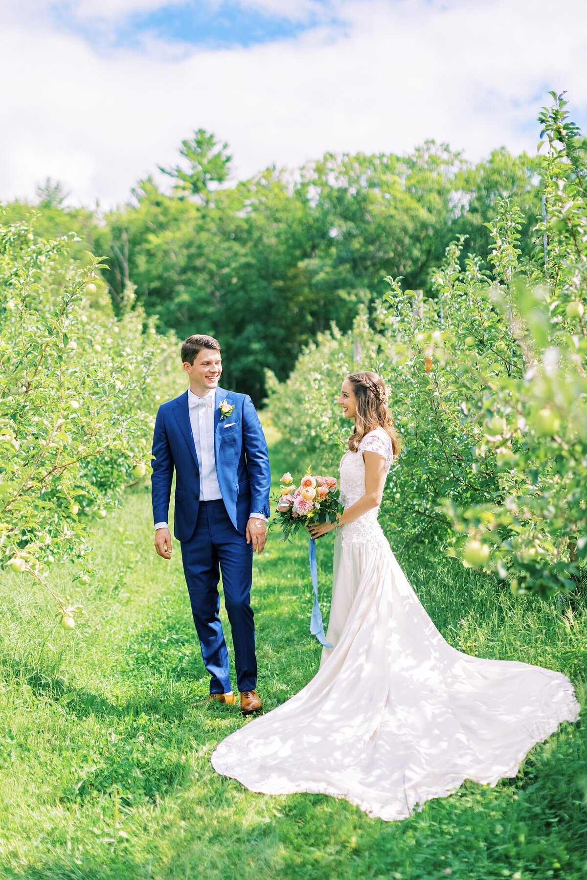 The-Greenery-Colorful-Apple-Orchard-NH-New-Hampshire-Wedding-Photography_0023