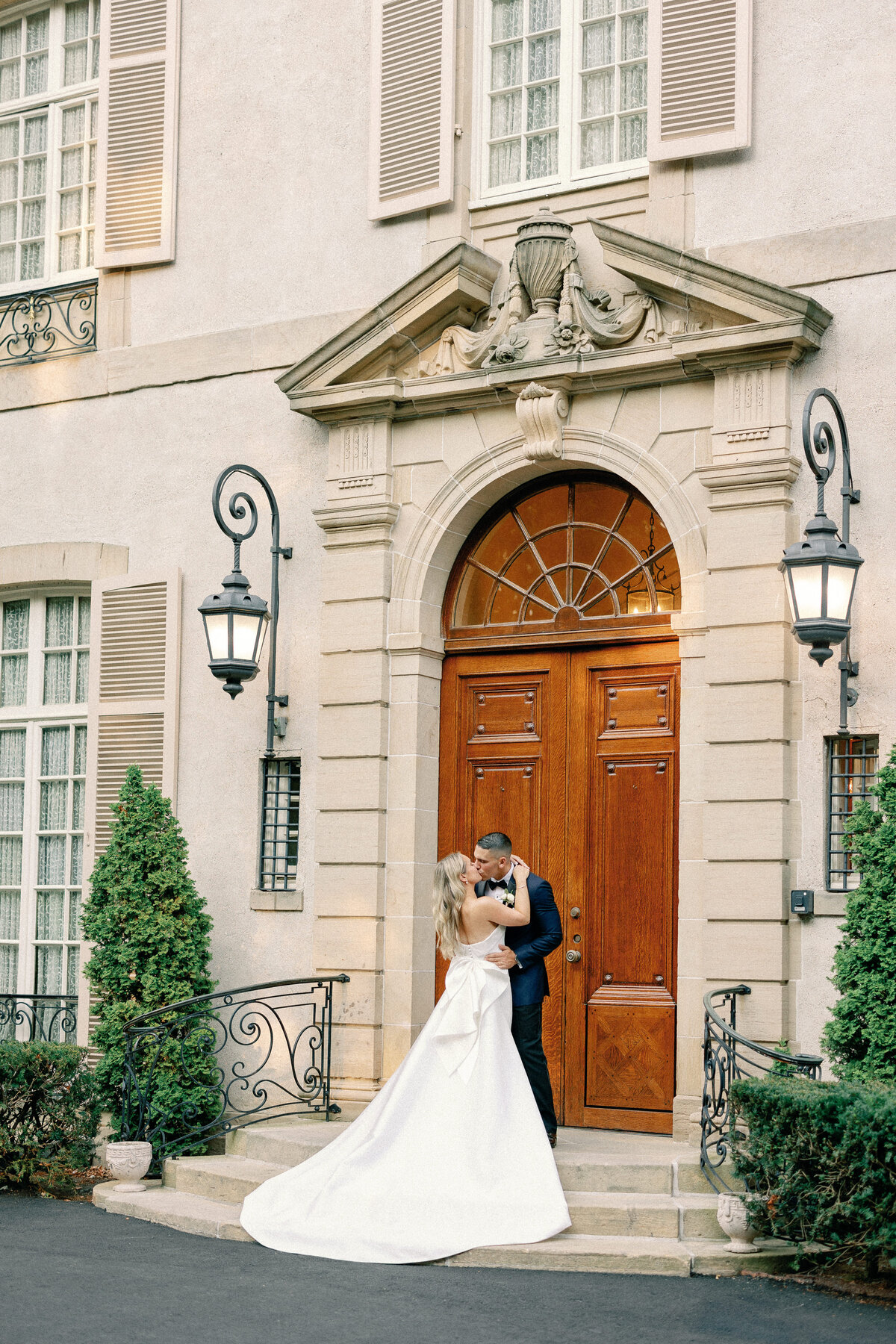 Glen Manor House RI Wedding-By Halie Wedding Photography-MB2022-FINAL-739 (1)