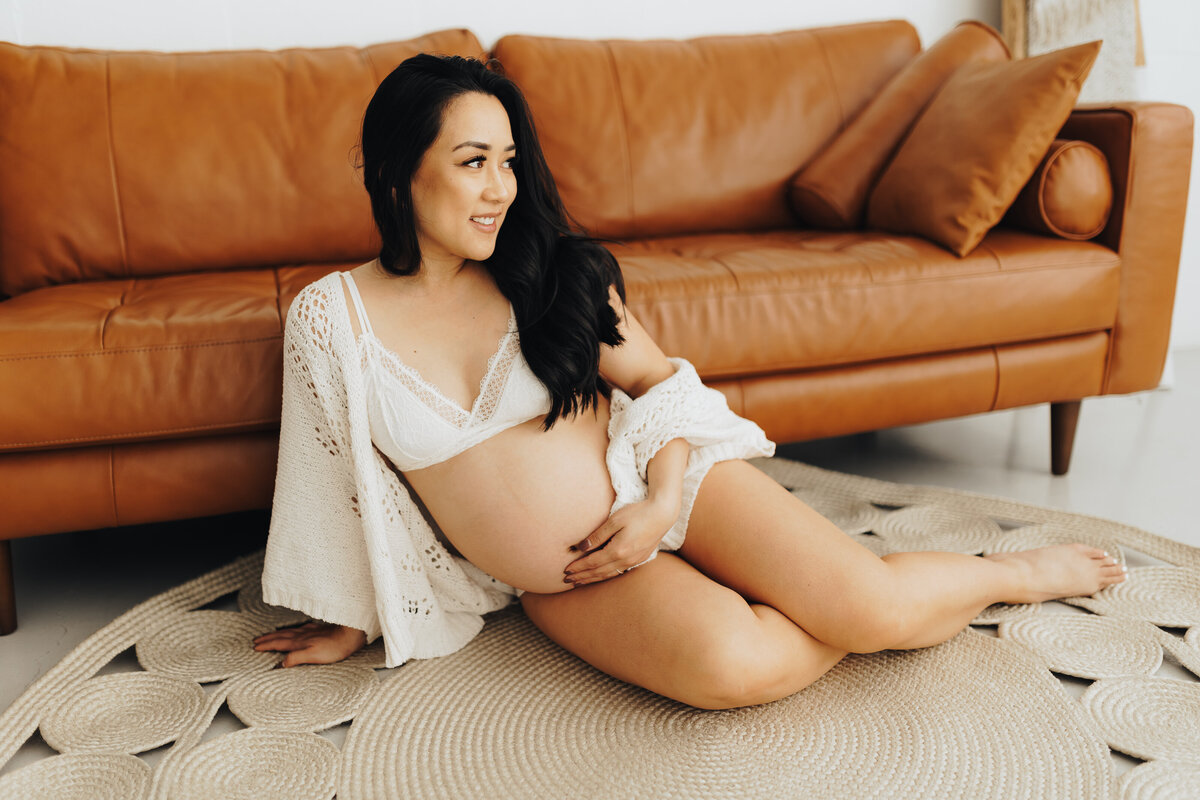 Emily Woodall Photography  Intimate Maternity Light & Airy