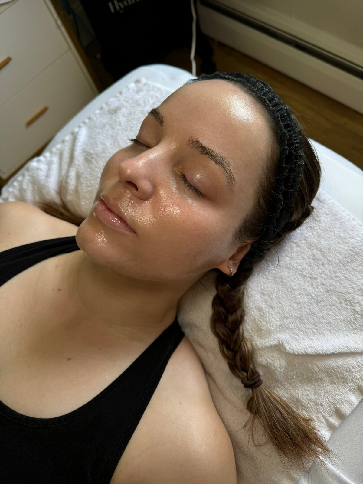 Fresh-Skin_Babes-Facial_Transformation1