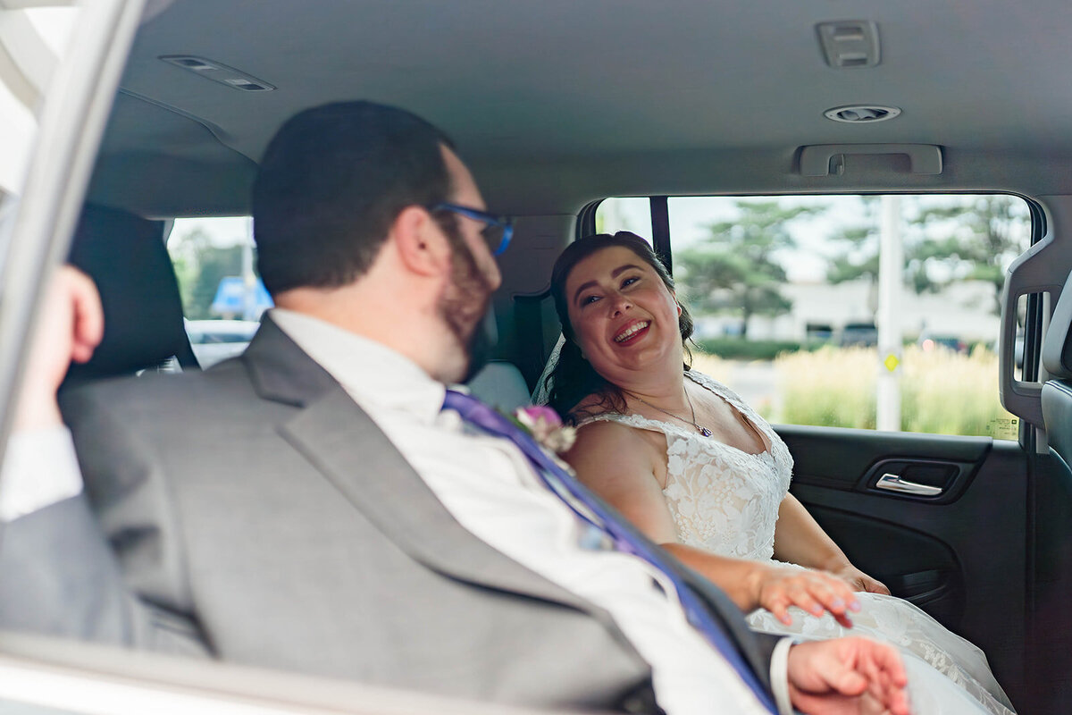 Eliana-Melmed-Photography-Chicago-LosAngeles-Jewish-WeddingPhotography-ElianaSklar-FirstLook-00195