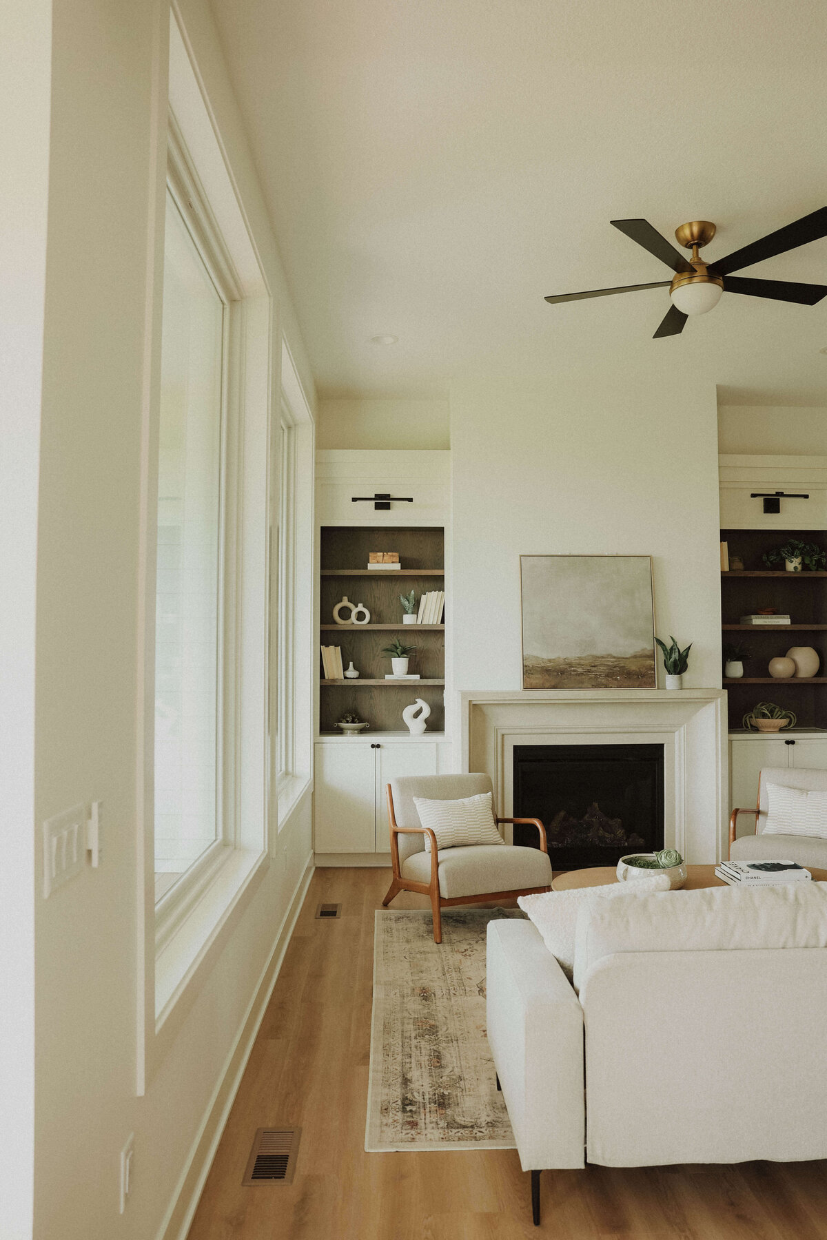 3034-Livingroom-Grimes-Central-Iowa-Custom-Home-JRL-Builders-3F1A1964