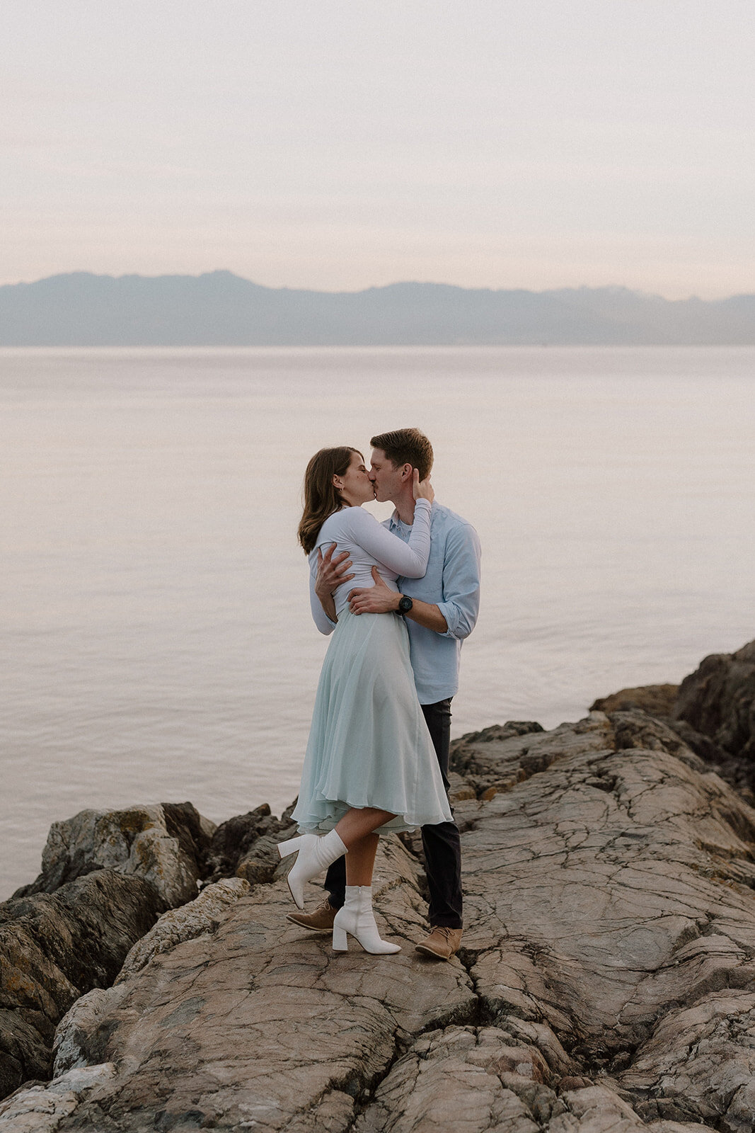 Beacon-Hill-Engagement-Photos-12