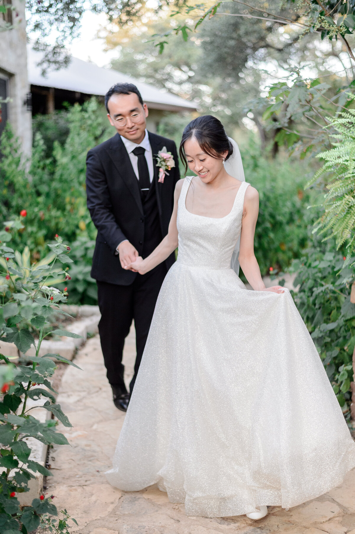 Hill Country Venue + Austin Wedding Photographer14