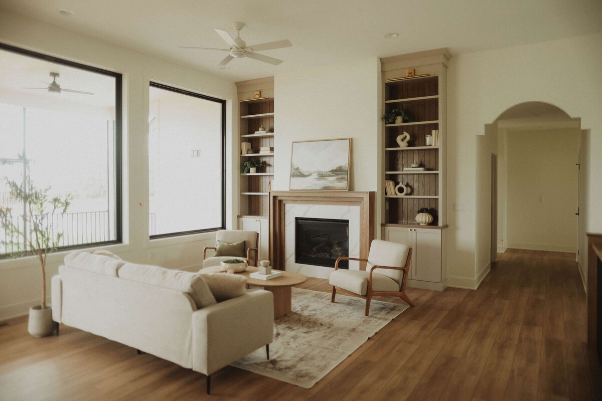 65-Livingroom-Waukee-Central-Iowa-Custom-Home-JRL-Builders-3F1A4787