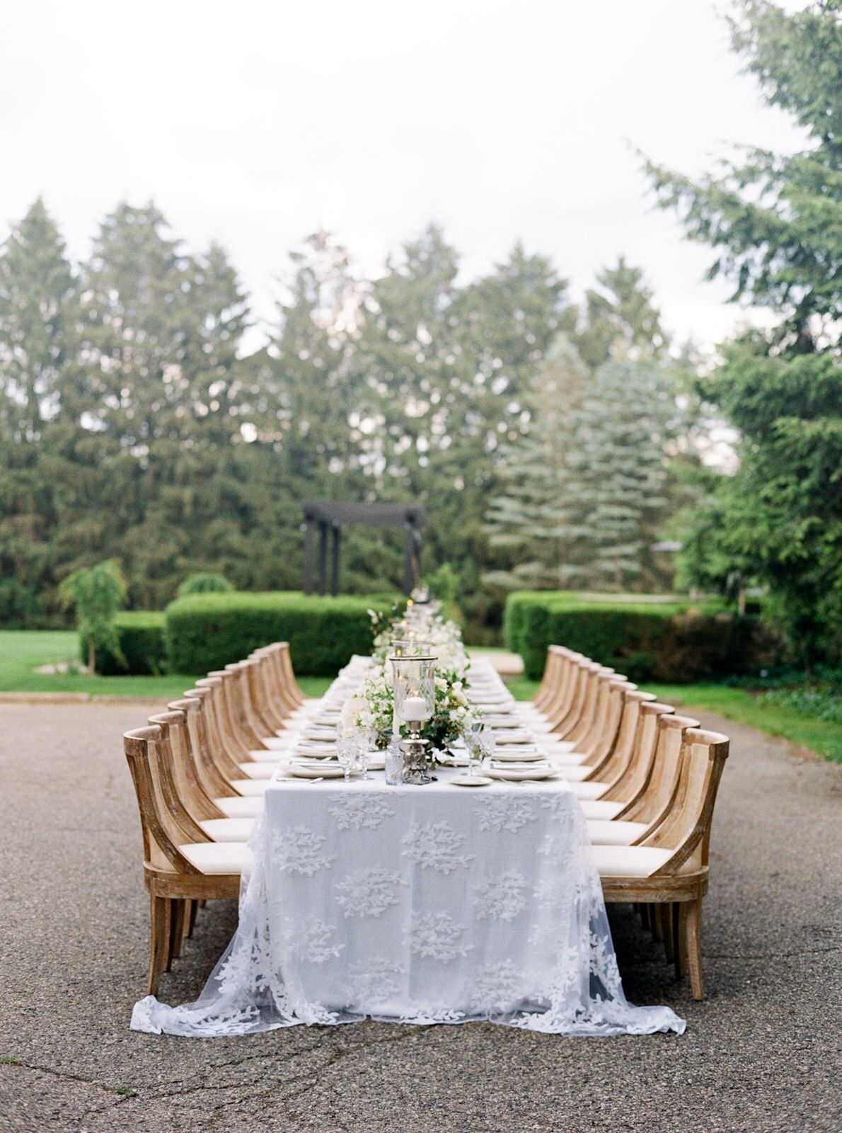 wedding-reception-greencrest-manor-wedding-Chicago-film-wedding-photographer-sarah-sunstrom-photography