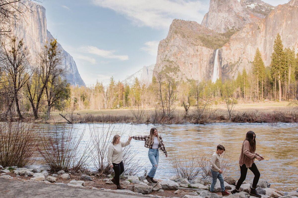 Yosemite family photographers