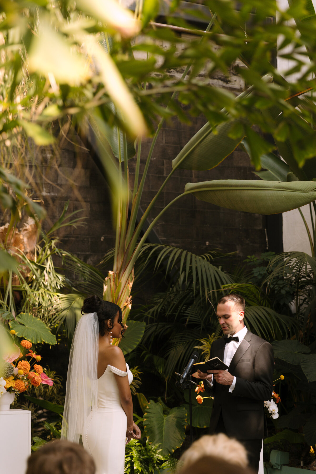 2023_los-angeles-tropical-wedding-adam-griffin-photo-21