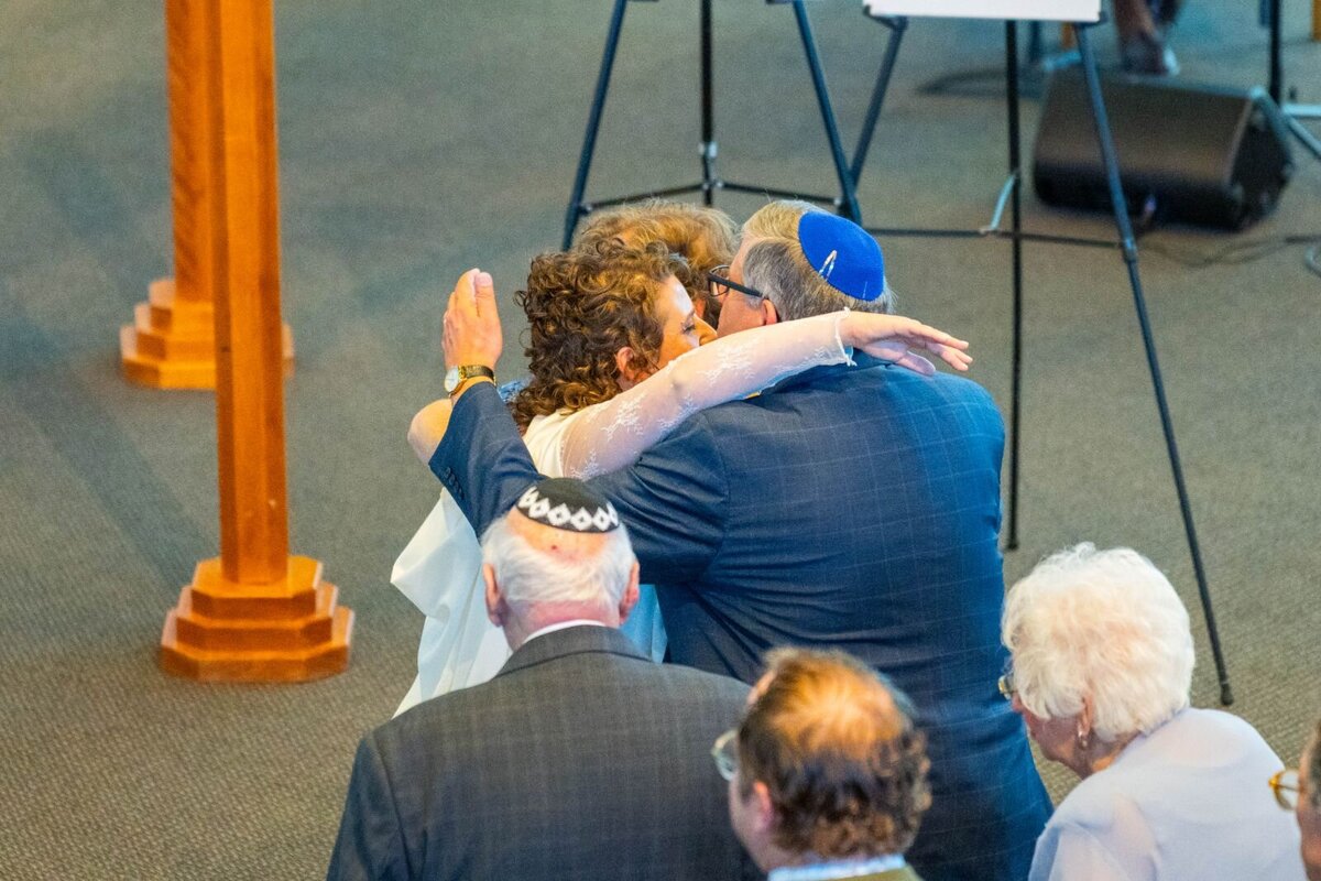 Eliana-Melmed-Photography-Chicago-LosAngeles-Jewish-WeddingPhotography-ShulaNoah-Chuppah-00067