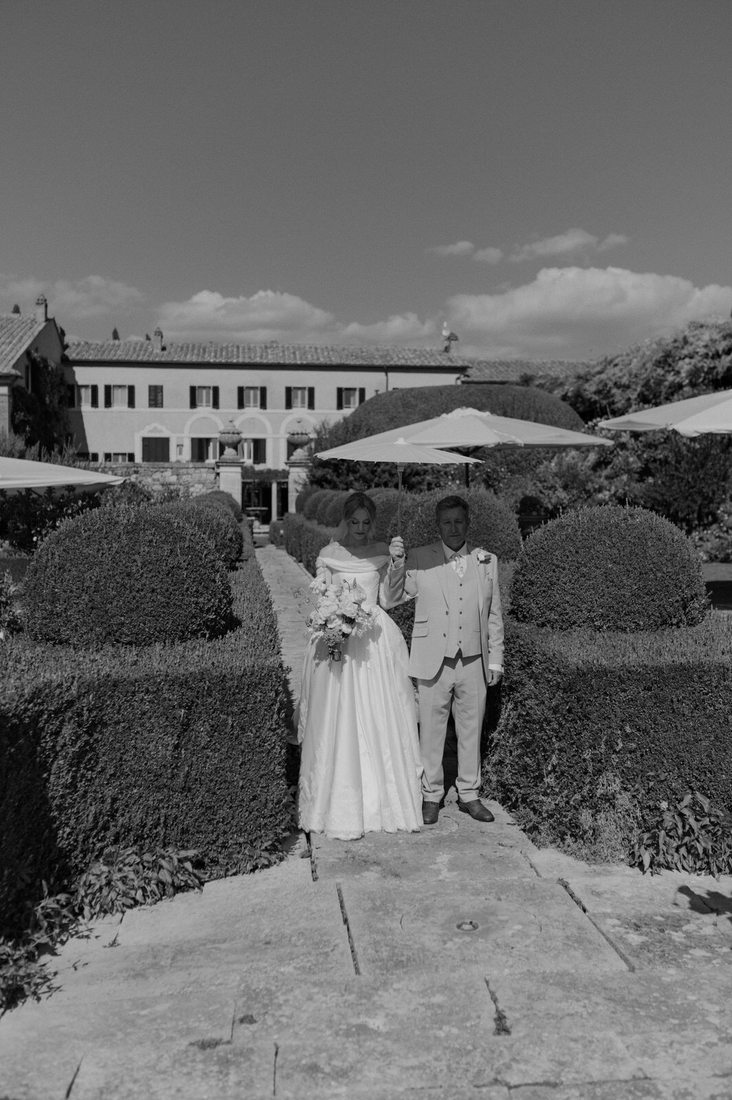 Flora_And_Grace_La_Foce_Tuscany_Editorial_Wedding_Photographer (461 von 2441)
