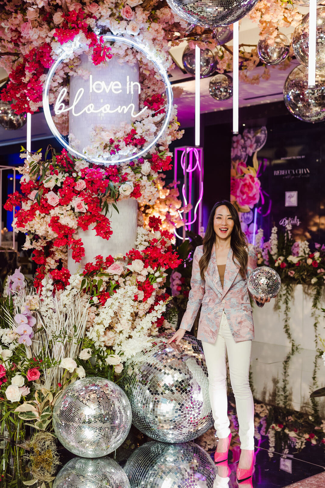 Neon Dream in Bloom Photo Experience at The 2023 WedLuxe Show Toronto photos by Purple Tree Photography6
