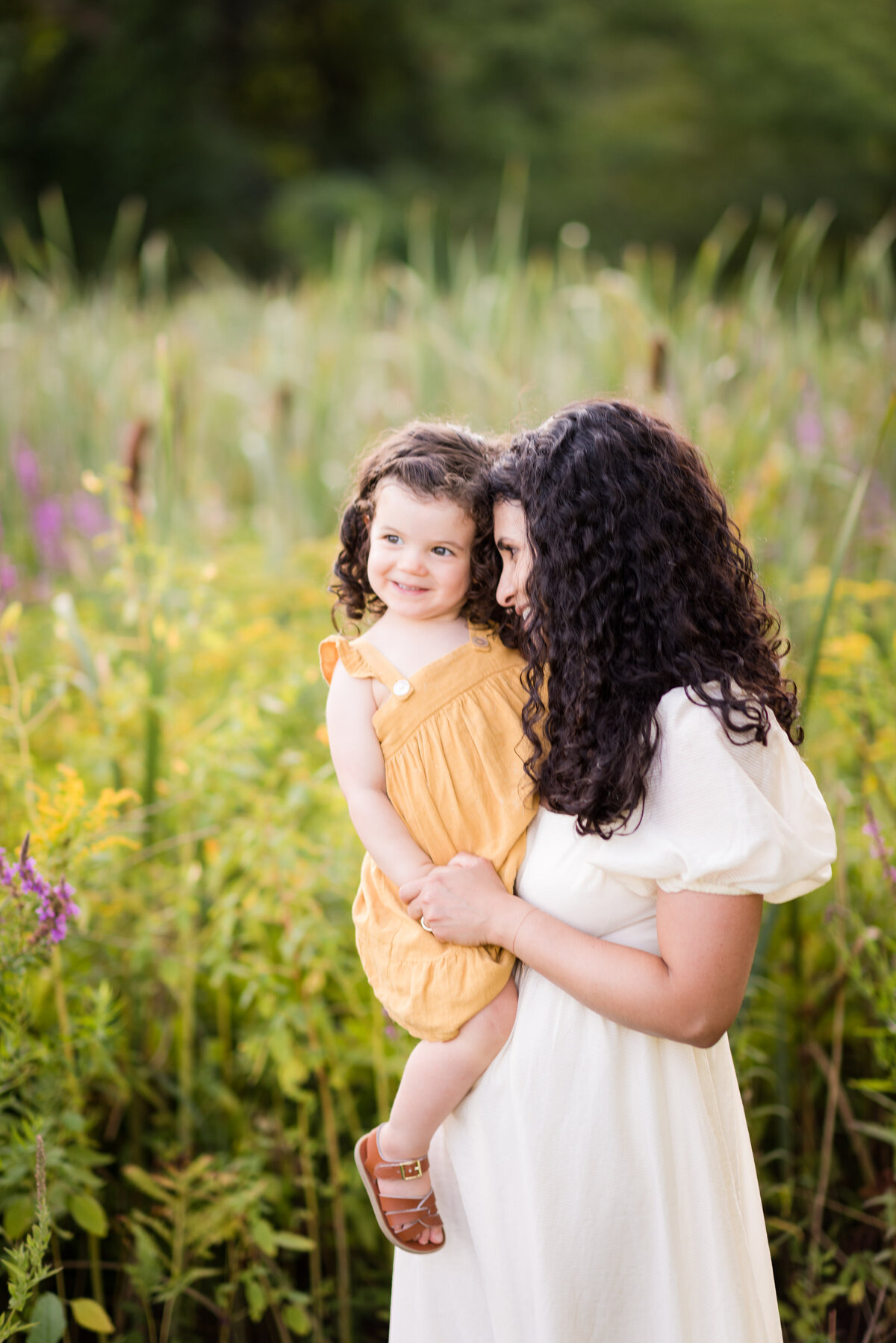 Boston-family-photographer-bella-wang-photography-Lifestyle-session-outdoor-wildflower-50
