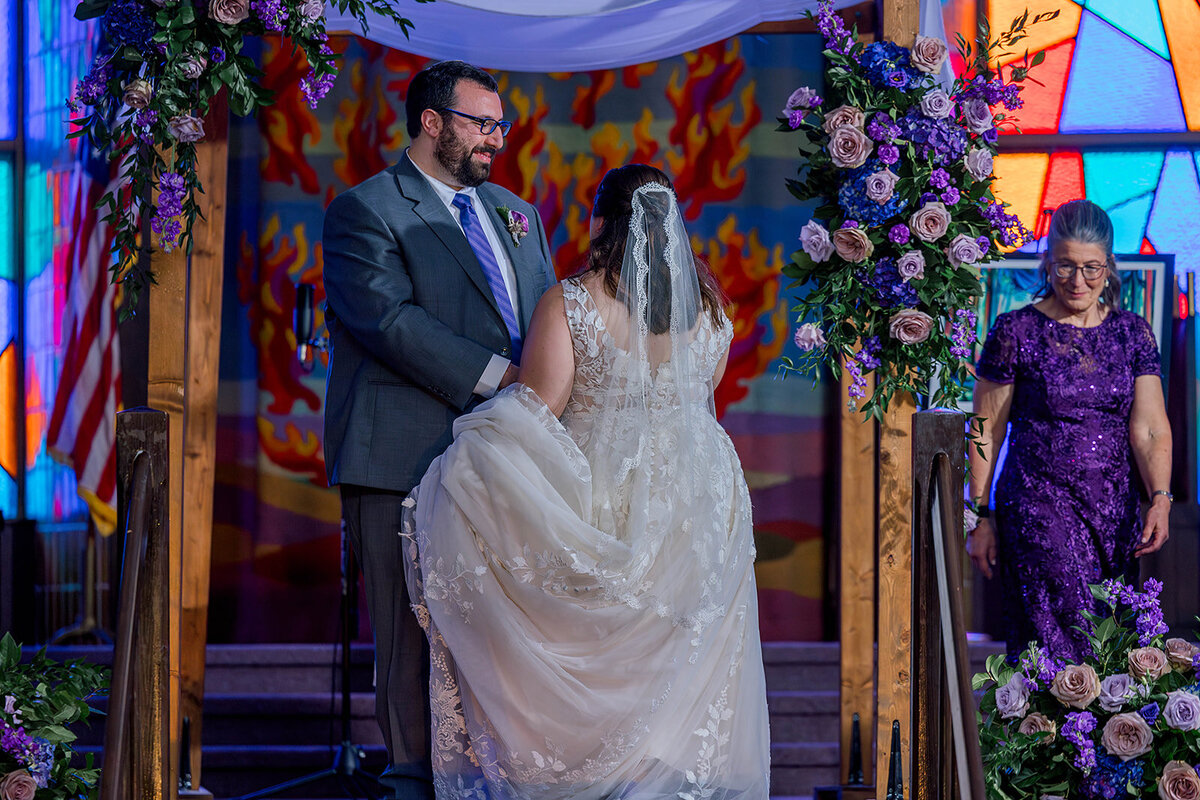 Eliana-Melmed-Photography-Chicago-LosAngeles-Jewish-WeddingPhotography-ElianaSklar-Chuppah-00107