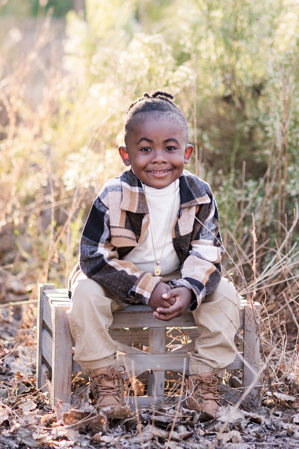 family-photoshoot-san-diego-young-boy-sitting