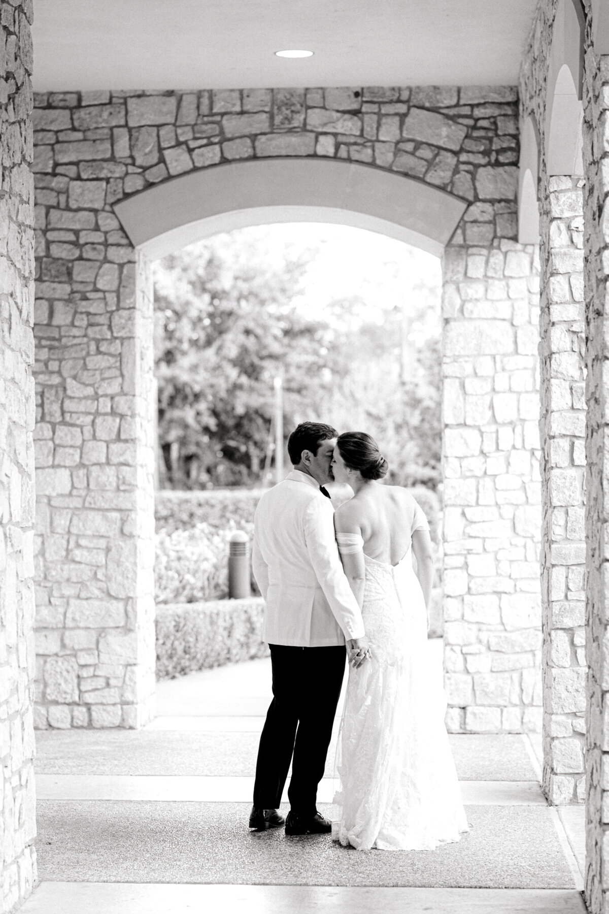 Allie & John Wedding at Royal Oaks Country Club Christ the King Church | Dallas Wedding Photographer | Sami Kathryn Photography-137