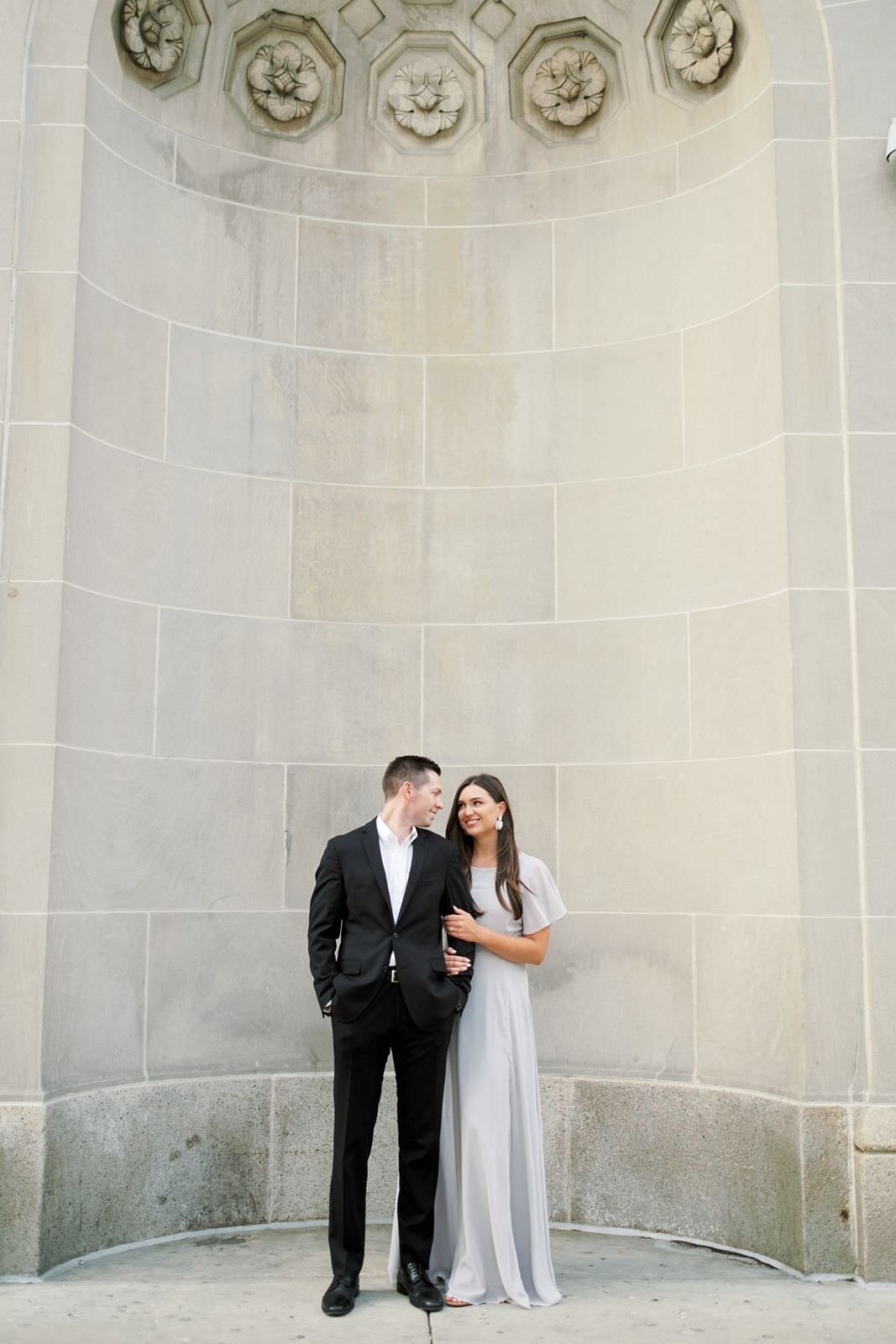 union-station-downtown-chicago-engagement-session-sarah-sunstrom-photography
