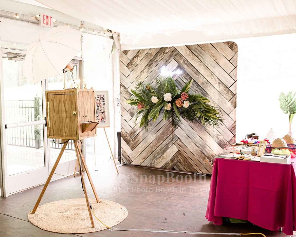 Vintage-Booth-and-Rustic-backdrops