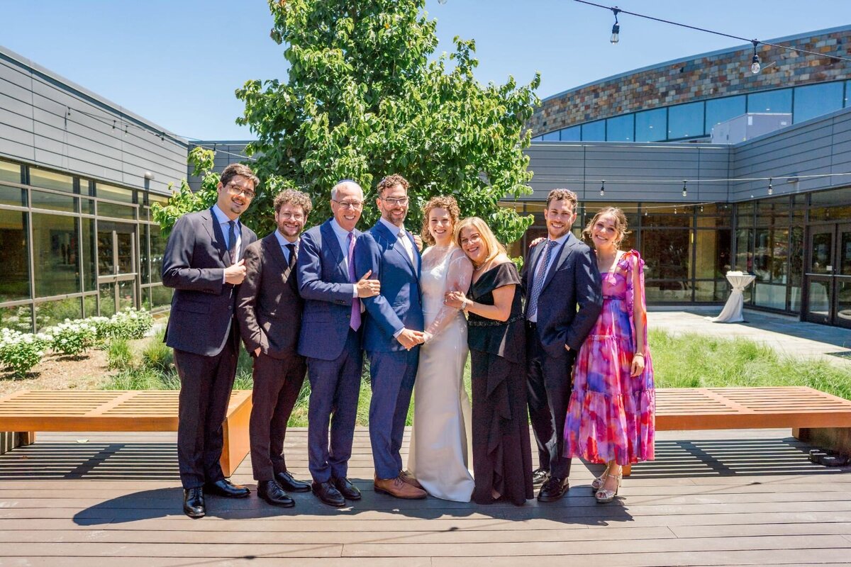 Eliana-Melmed-Photography-Chicago-LosAngeles-Jewish-WeddingPhotography-ShulaNoah-FamilyFormals-00057