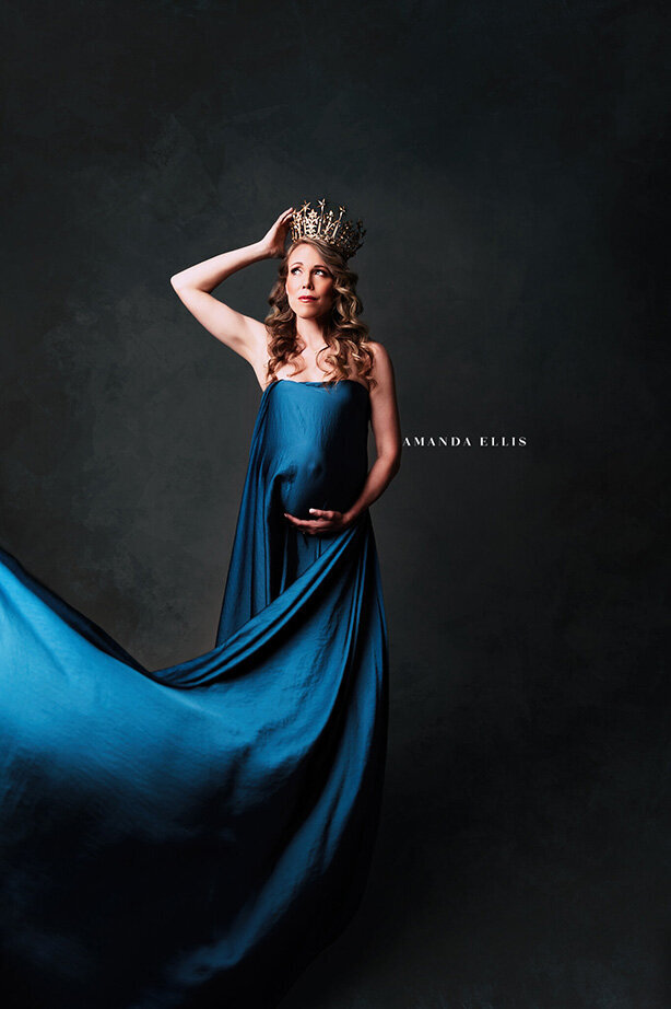 flowing-gown-goddess-maternity-portrait-akron-ohio