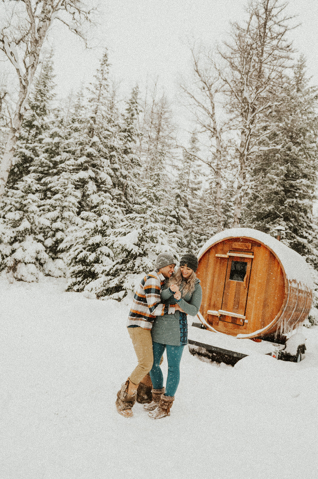 winter-montana-dog-sledding-proposal-presley-gray-photo-7625
