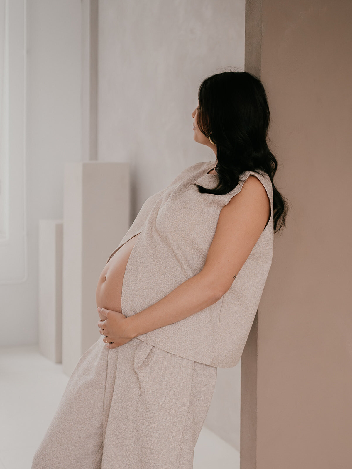 puur-ongedwongen-zwangerschapsfotoshoot-attelier-oost-leukfotografie-3