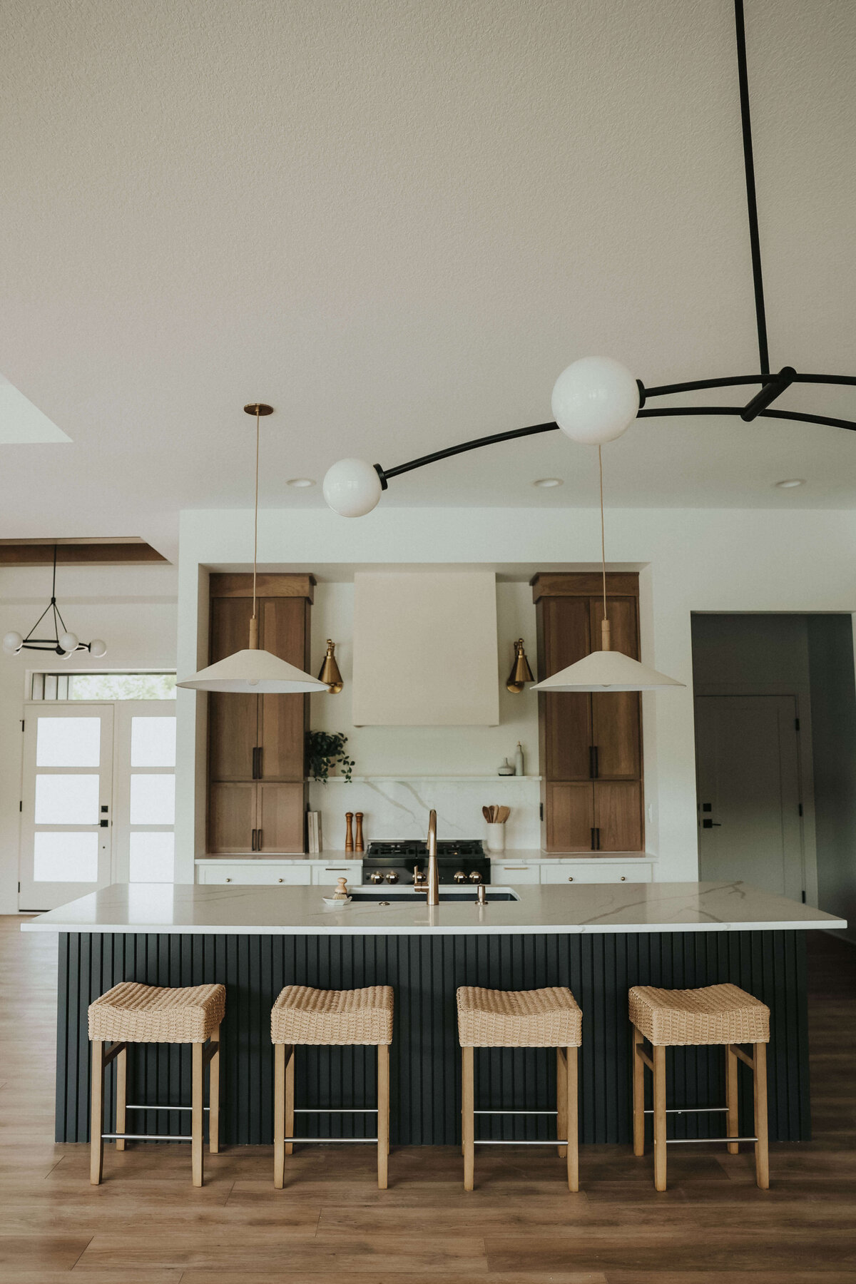 4171-Kitchen-Panora-Central-Iowa-Custom-Home-JRL-Builders-E23A3565