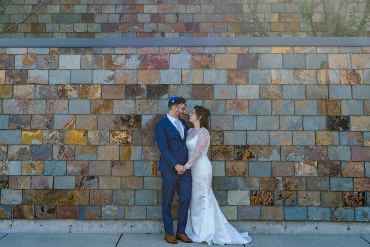 Eliana-Melmed-Photography-Chicago-LosAngeles-Jewish-WeddingPhotography-ShulaNoah-CouplesPortraits-00045
