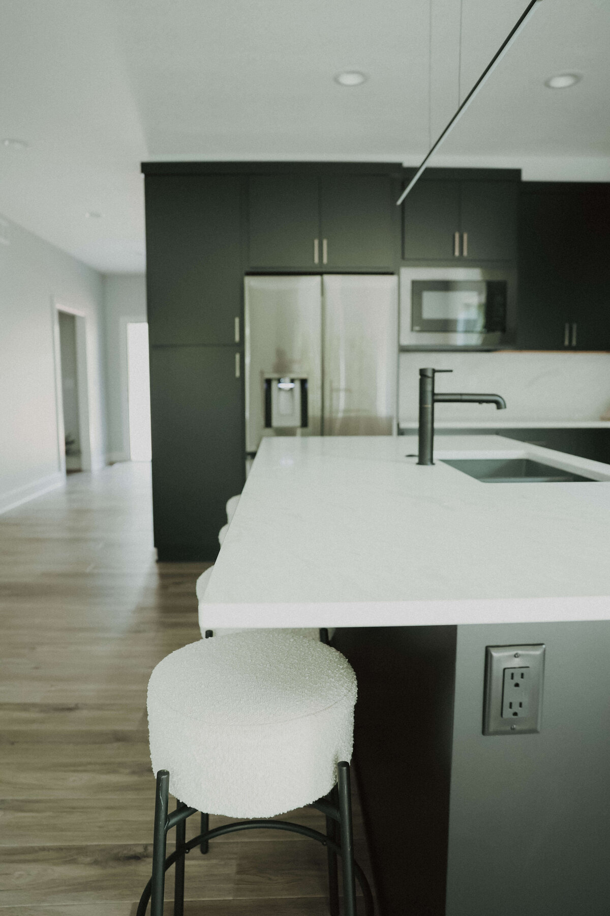 6907-Kitchen-Panora-Central-Iowa-Custom-Home-JRL-Builders-E23A9358