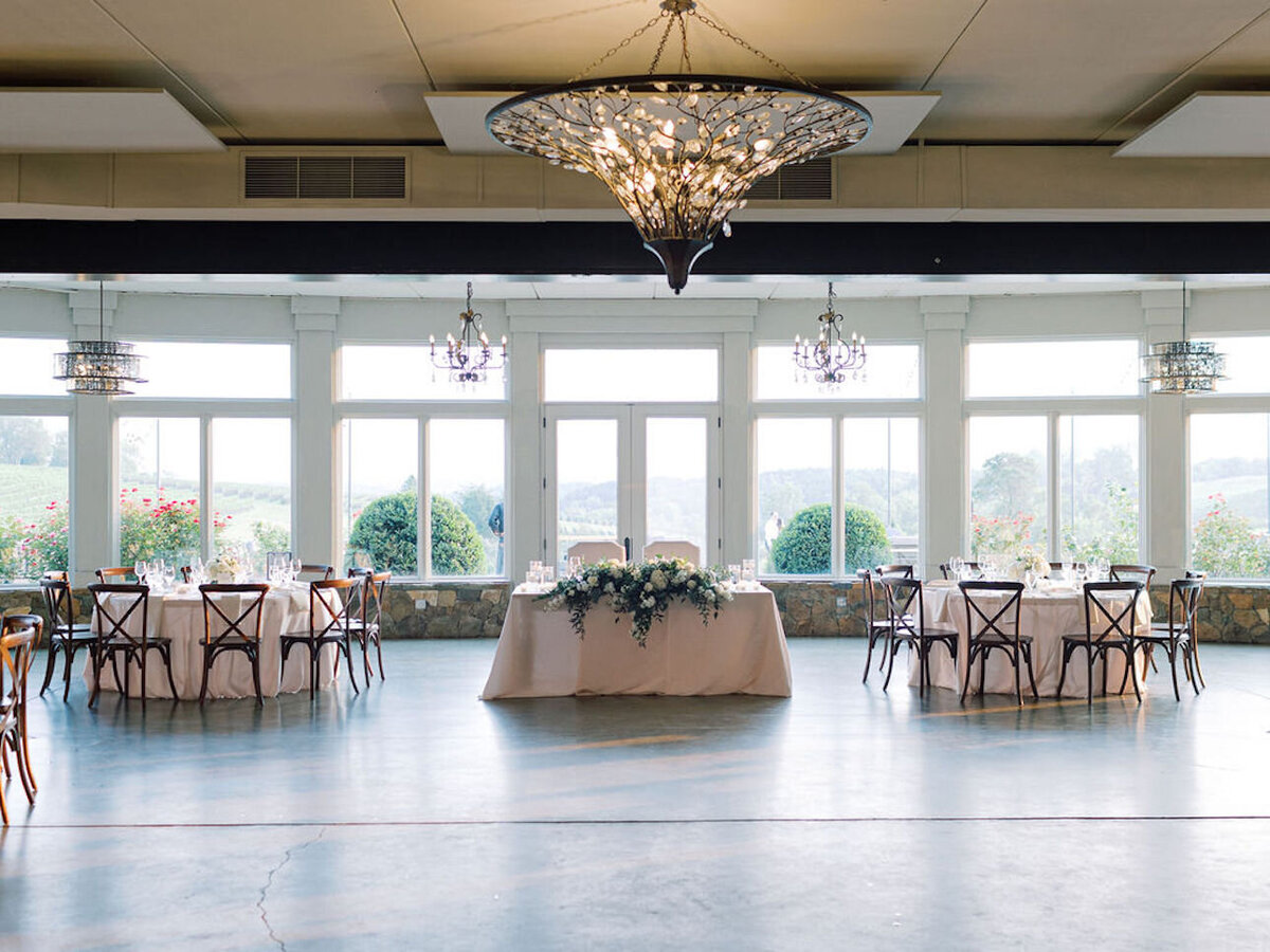 Megan-Brandon-Stone-Tower-Winery-Wedding-The-finer-points-event-planning-Kir2ben-photography00008